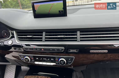 Внедорожник / Кроссовер Audi Q7 2018 в 
