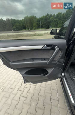 Позашляховик / Кросовер Audi Q7 2011 в 