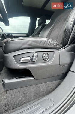 Позашляховик / Кросовер Audi Q7 2011 в 