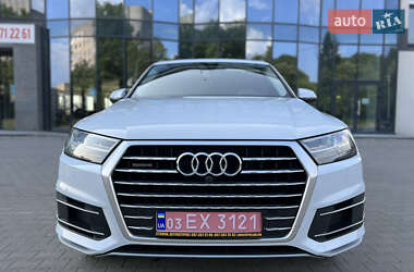 Позашляховик / Кросовер Audi Q7 2019 в 