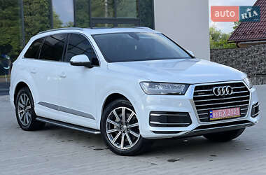 Позашляховик / Кросовер Audi Q7 2019 в 