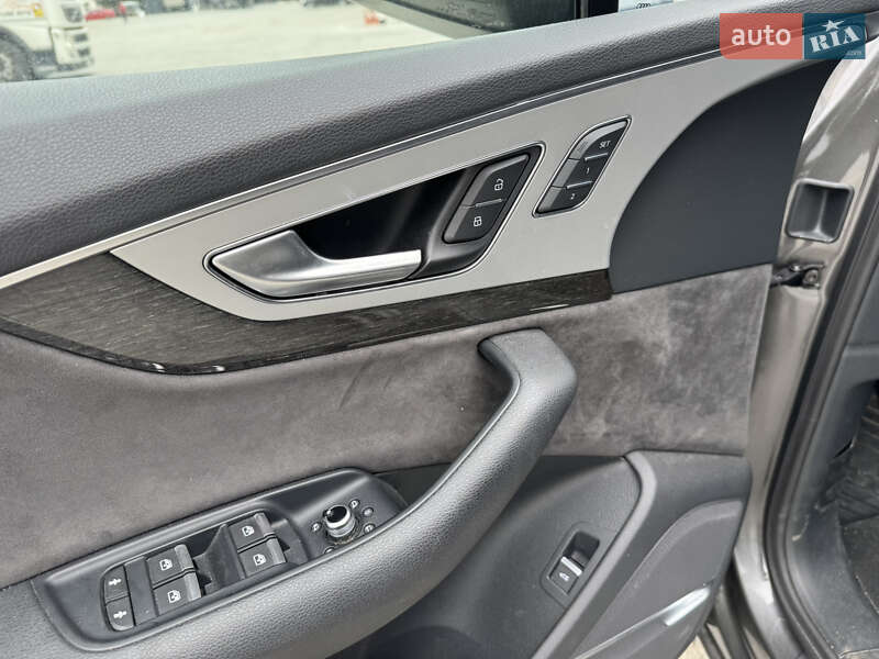 Внедорожник / Кроссовер Audi Q7 2018 в Львове фото 11 Внедорожник / Кроссовер Audi Q7 2018 в Львове