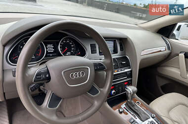 Внедорожник / Кроссовер Audi Q7 2014 в 