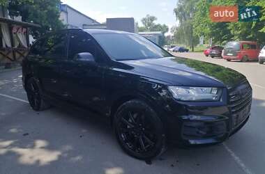 Внедорожник / Кроссовер Audi Q7 2017 в 