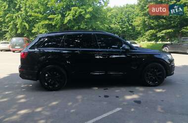 Внедорожник / Кроссовер Audi Q7 2017 в 