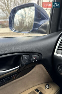 Позашляховик / Кросовер Audi Q7 2013 в 