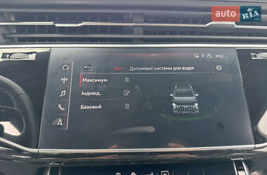 Позашляховик / Кросовер Audi Q7 2020 в 