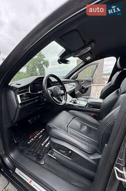 Позашляховик / Кросовер Audi Q7 2020 в 