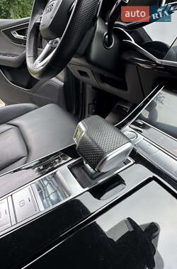 Позашляховик / Кросовер Audi Q7 2020 в 