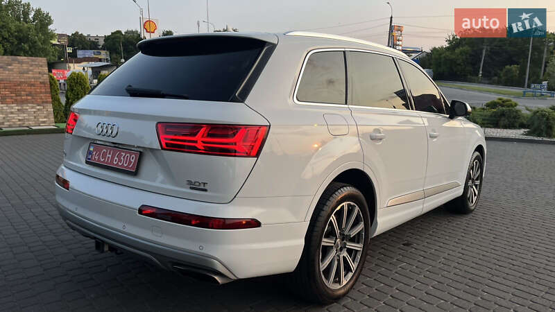 Позашляховик / Кросовер Audi Q7 2017 в Хмельницькому