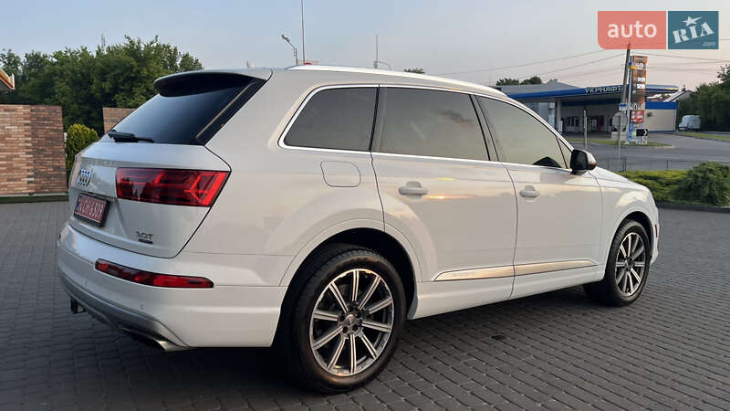 Позашляховик / Кросовер Audi Q7 2017 в Хмельницькому