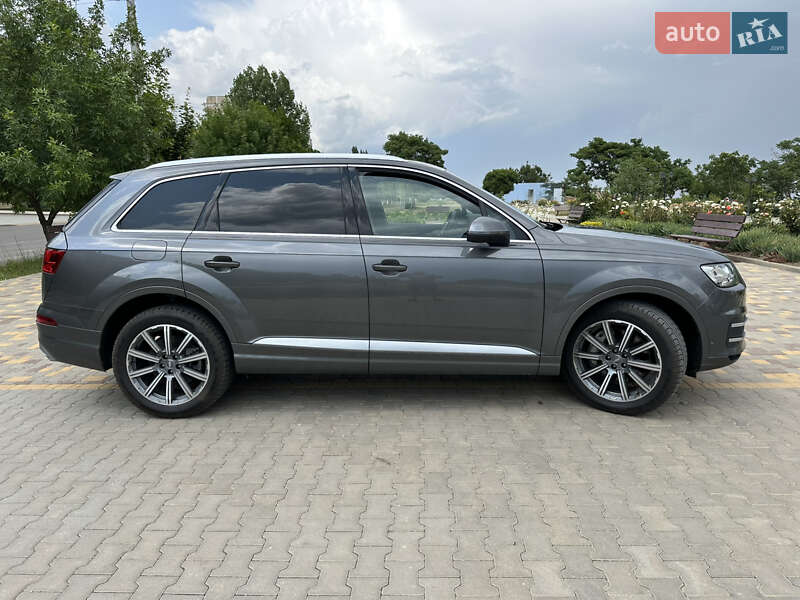 Позашляховик / Кросовер Audi Q7 2019 в Одесі