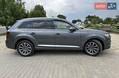 Внедорожник / Кроссовер Audi Q7 2019 в 