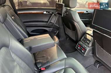 Внедорожник / Кроссовер Audi Q7 2013 в 