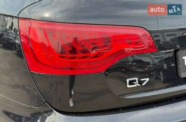 Внедорожник / Кроссовер Audi Q7 2013 в 