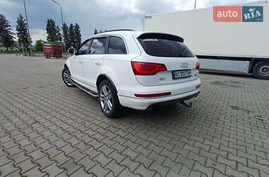 Внедорожник / Кроссовер Audi Q7 2010 в 