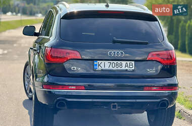 Внедорожник / Кроссовер Audi Q7 2015 в 