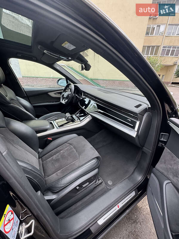 Внедорожник / Кроссовер Audi Q7 2019 в Киеве