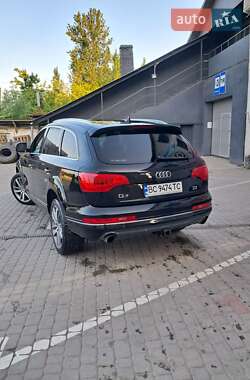 Внедорожник / Кроссовер Audi Q7 2012 в 