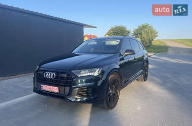 Внедорожник / Кроссовер Audi Q7 2023 в 