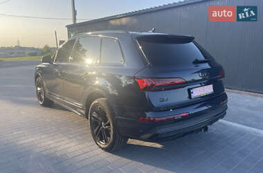 Внедорожник / Кроссовер Audi Q7 2023 в 