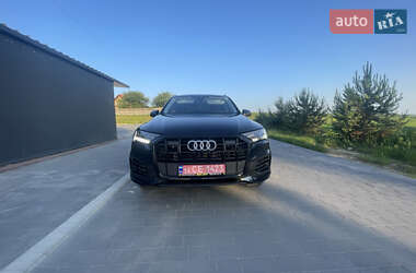 Внедорожник / Кроссовер Audi Q7 2023 в 