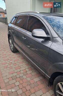 Внедорожник / Кроссовер Audi Q7 2014 в 