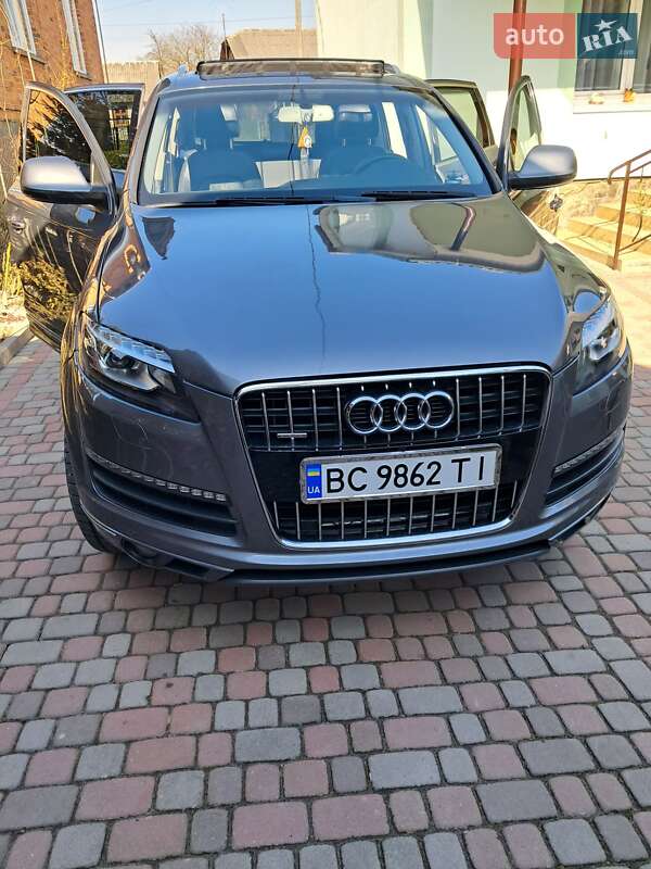 Внедорожник / Кроссовер Audi Q7 2014 в 