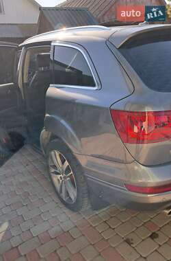Внедорожник / Кроссовер Audi Q7 2014 в 
