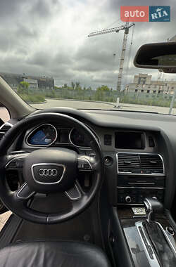 Внедорожник / Кроссовер Audi Q7 2014 в 