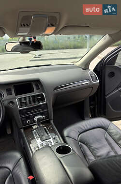 Внедорожник / Кроссовер Audi Q7 2014 в 
