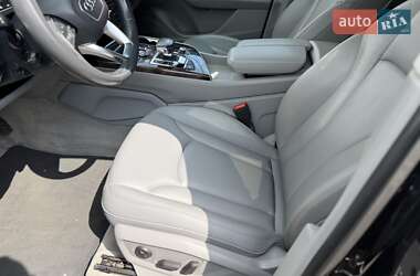 Внедорожник / Кроссовер Audi Q7 2016 в 