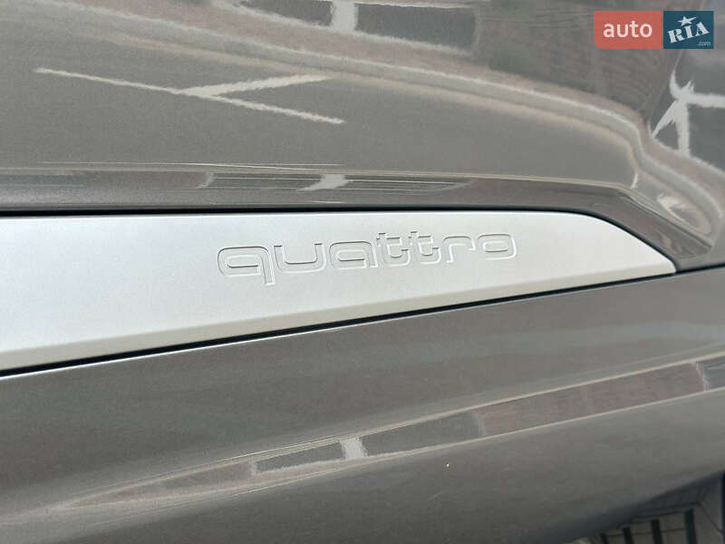 Внедорожник / Кроссовер Audi Q7 2019 в Киеве