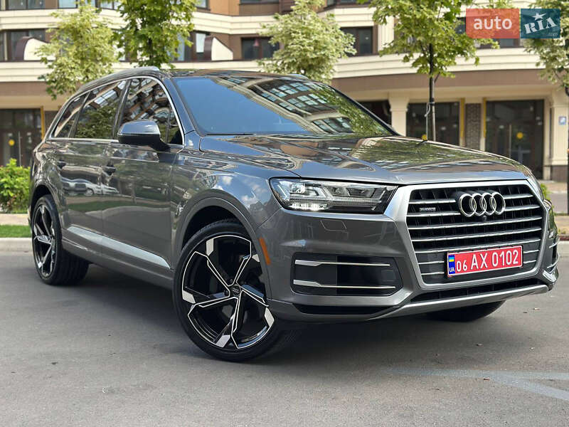 Внедорожник / Кроссовер Audi Q7 2019 в Киеве