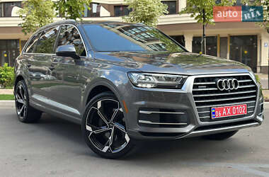 Внедорожник / Кроссовер Audi Q7 2019 в 