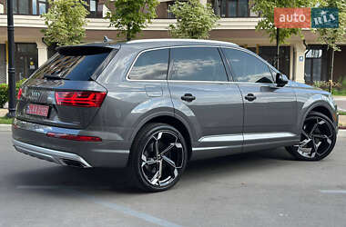 Внедорожник / Кроссовер Audi Q7 2019 в 