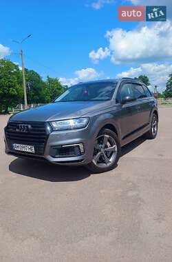 Позашляховик / Кросовер Audi Q7 2016 в Коростені