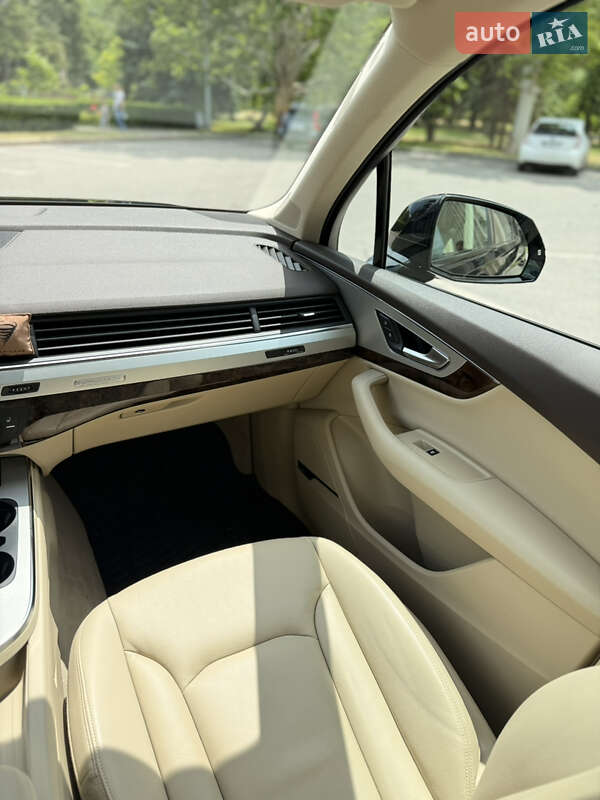 Позашляховик / Кросовер Audi Q7 2018 в Одесі фото 16 Позашляховик / Кросовер Audi Q7 2018 в Одесі