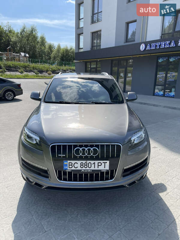 Внедорожник / Кроссовер Audi Q7 2011 в Новояворовске