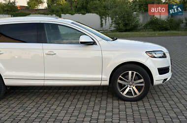 Позашляховик / Кросовер Audi Q7 2010 в 