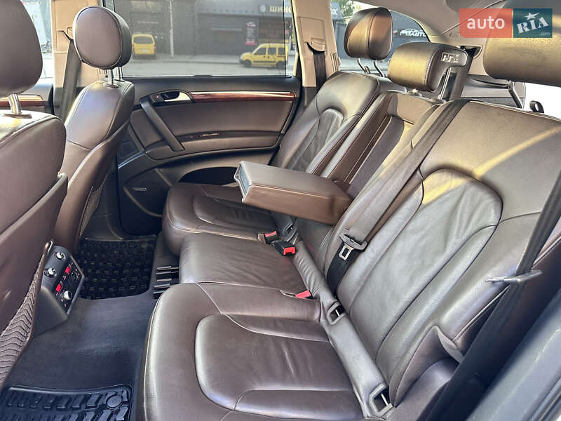 Позашляховик / Кросовер Audi Q7 2010 в Івано-Франківську