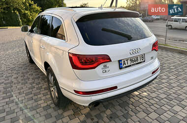Позашляховик / Кросовер Audi Q7 2010 в 