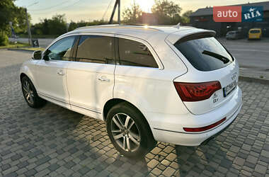 Позашляховик / Кросовер Audi Q7 2010 в 