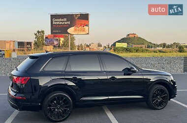 Внедорожник / Кроссовер Audi Q7 2015 в 