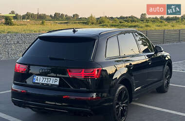 Внедорожник / Кроссовер Audi Q7 2015 в 