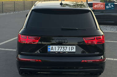 Внедорожник / Кроссовер Audi Q7 2015 в 