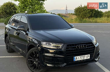 Внедорожник / Кроссовер Audi Q7 2015 в 