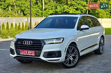 Позашляховик / Кросовер Audi Q7 2017 в 