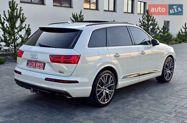Позашляховик / Кросовер Audi Q7 2017 в 