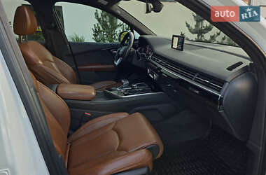 Позашляховик / Кросовер Audi Q7 2017 в 